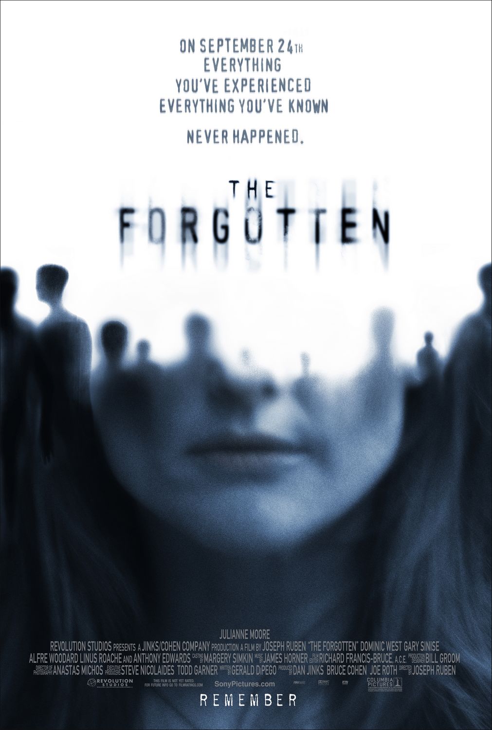 Extra Large Movie Poster Image for The Forgotten 