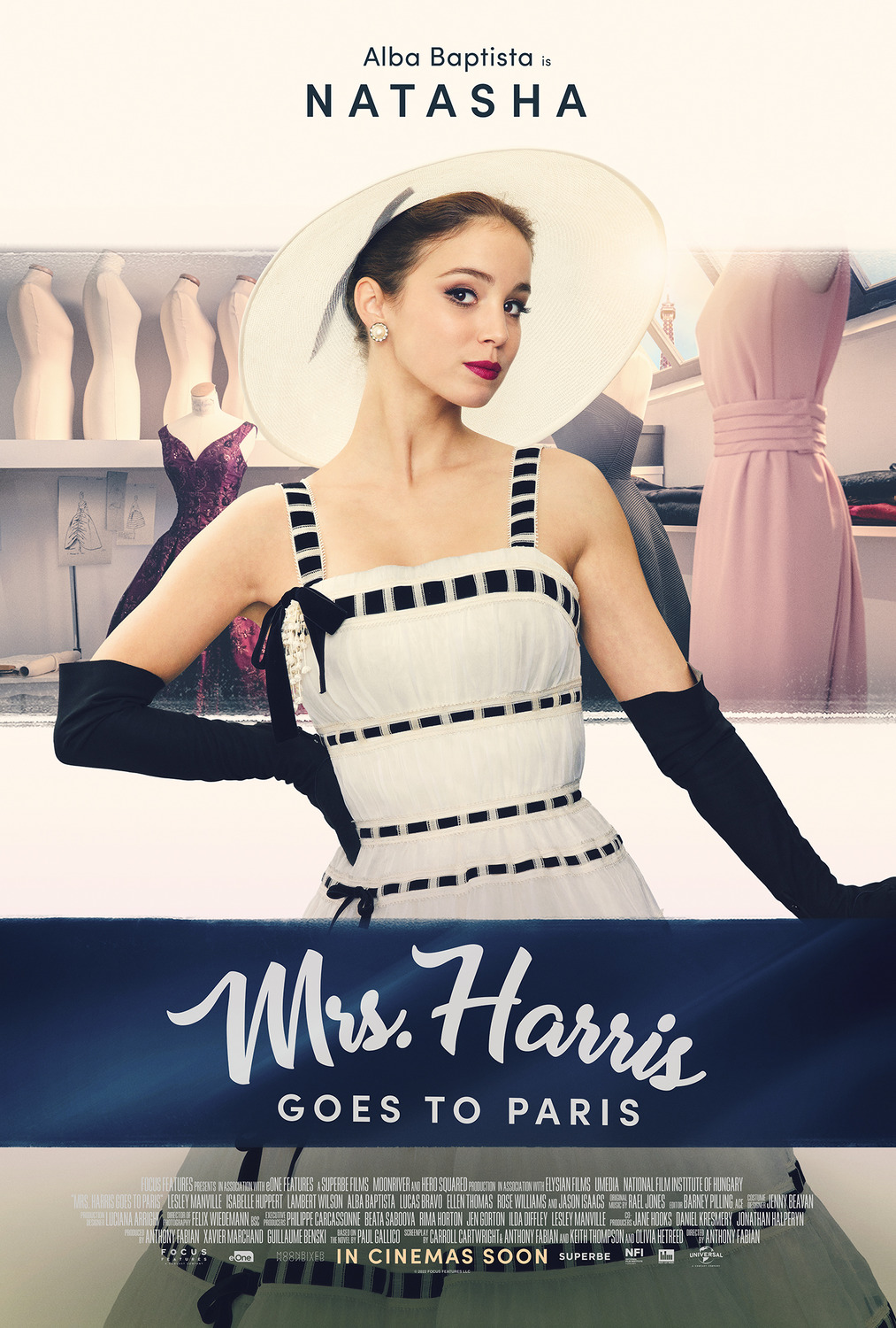 Extra Large Movie Poster Image for Mrs. Harris Goes to Paris (#6 of 11)