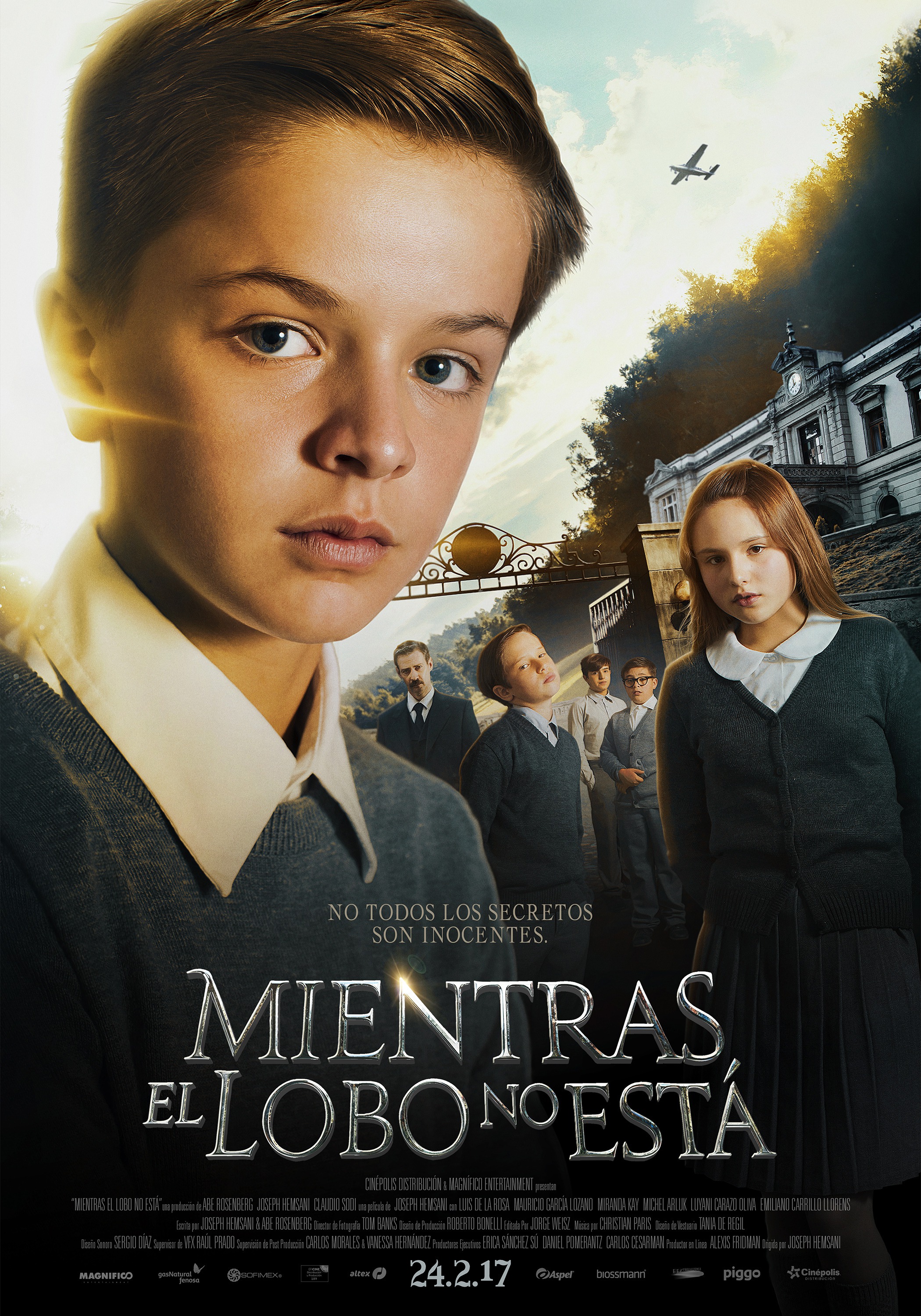 Mega Sized Movie Poster Image for Mientras el Lobo No Está (#2 of 4)