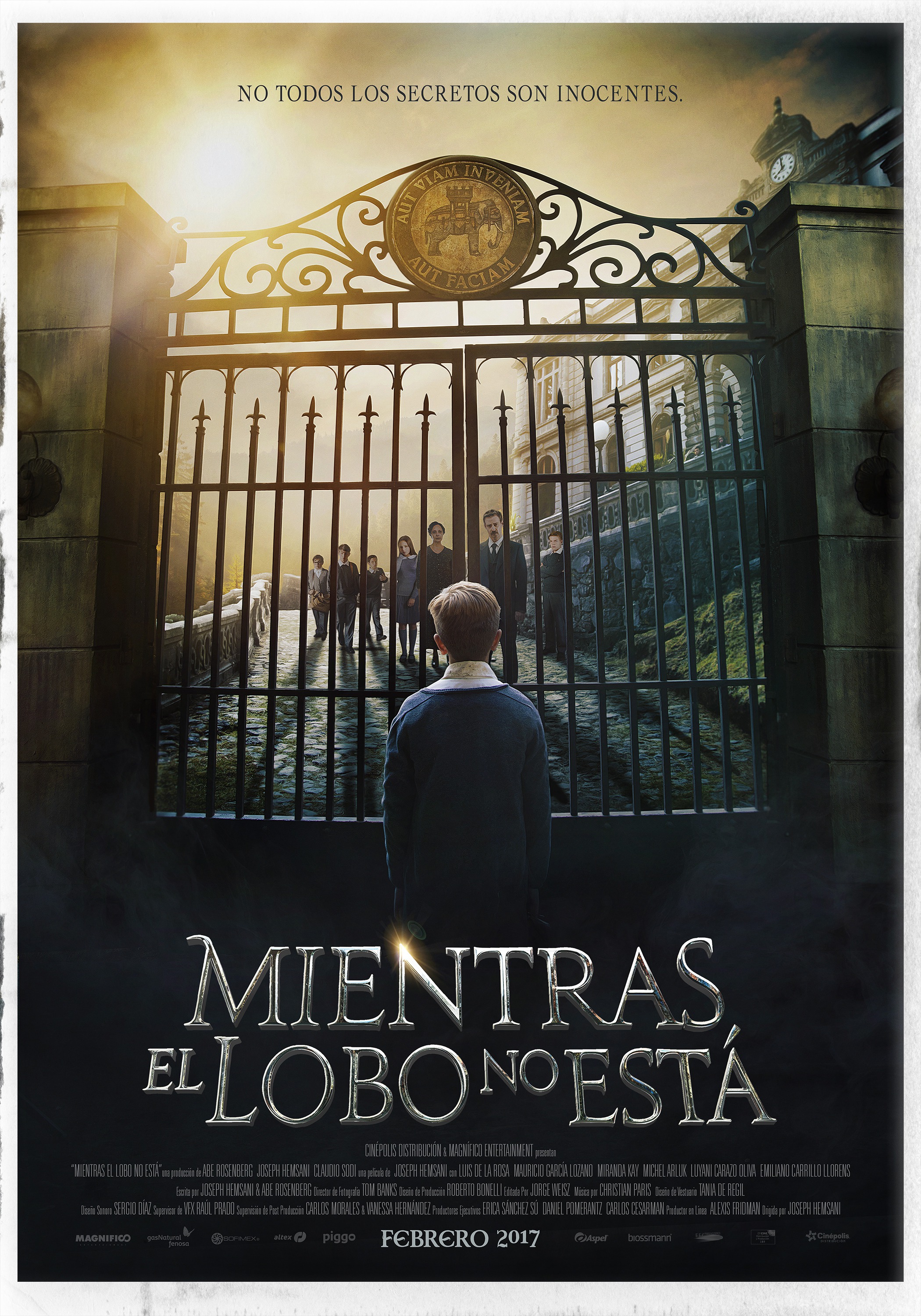 Mega Sized Movie Poster Image for Mientras el Lobo No Está (#1 of 4)