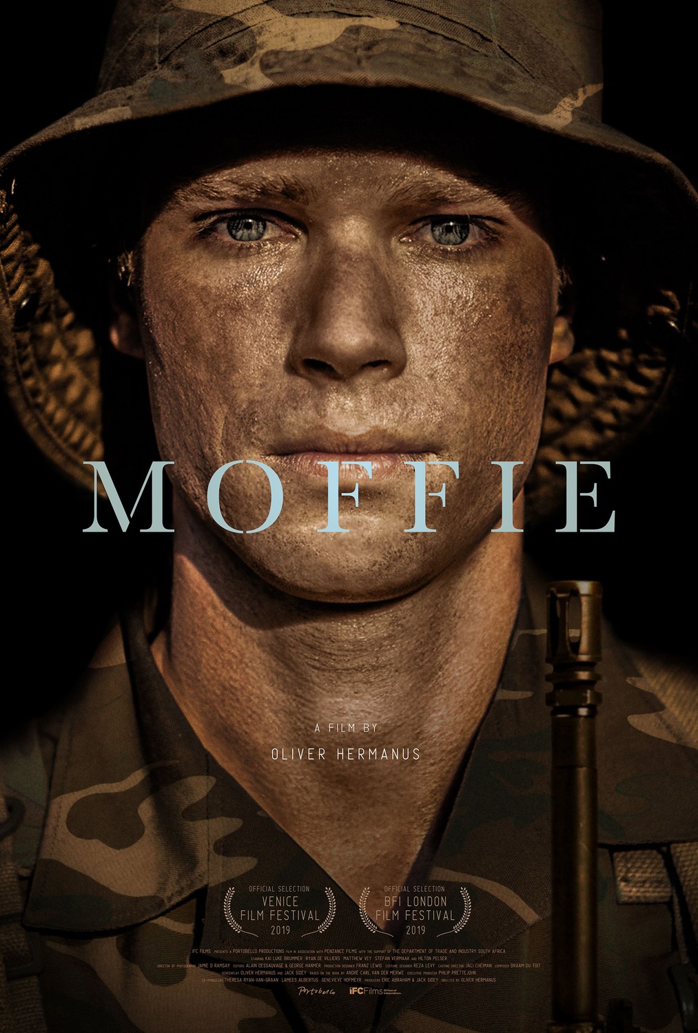 Extra Large Movie Poster Image for Moffie (#3 of 3)