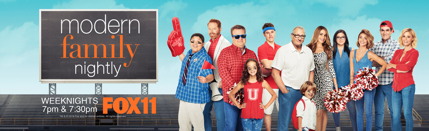Extra Large TV Poster Image for Modern Family (#17 of 19)