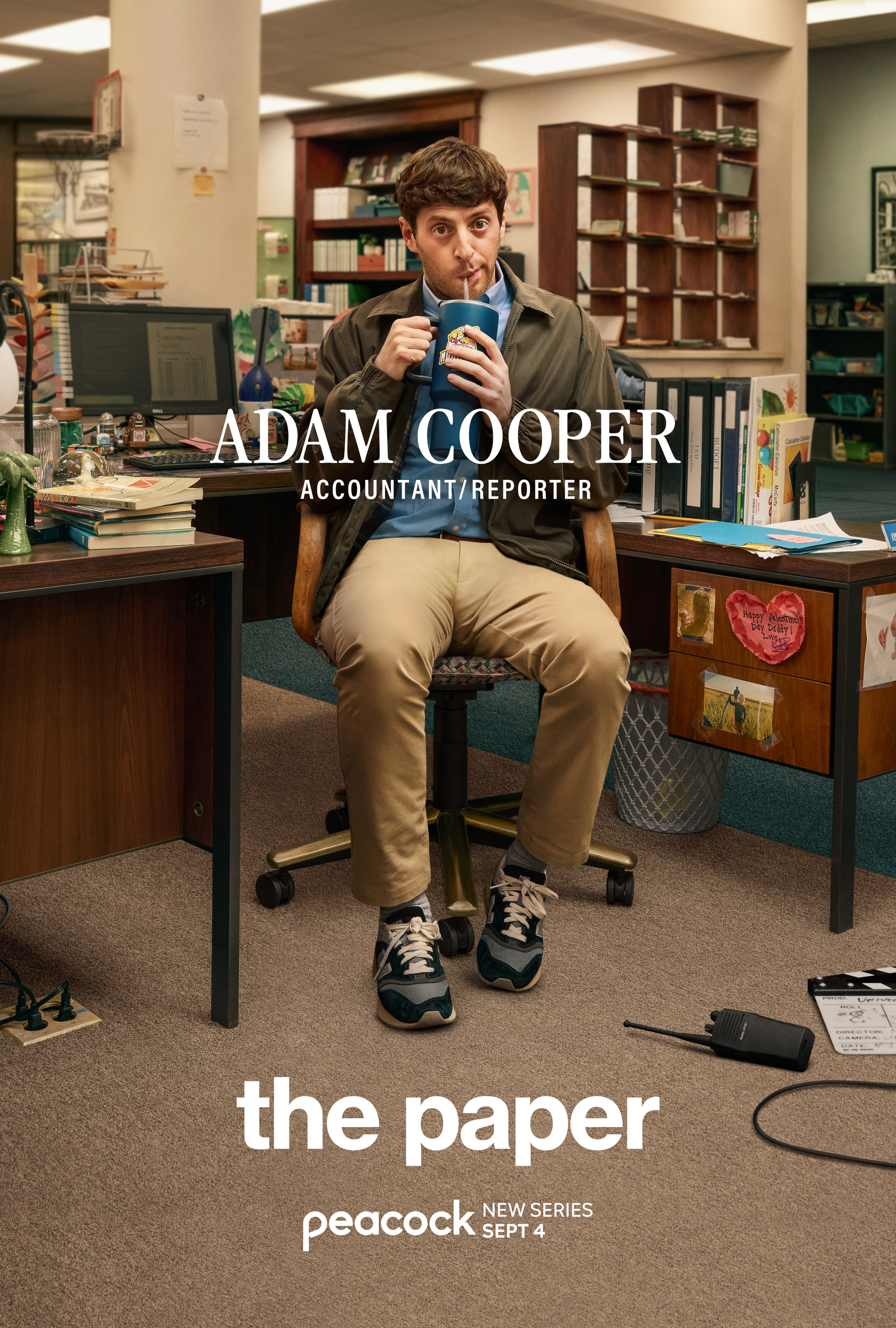 Mega Sized TV Poster Image for The Paper (#8 of 11)